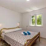 Pet Friendly In בית נופש